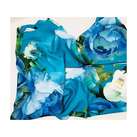 Sold Calvin Klein Floral Bell Sleeve Sheath Dress - Picture 5 of 8